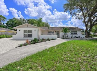 412 Bailey Rd, Sarasota, FL 34237