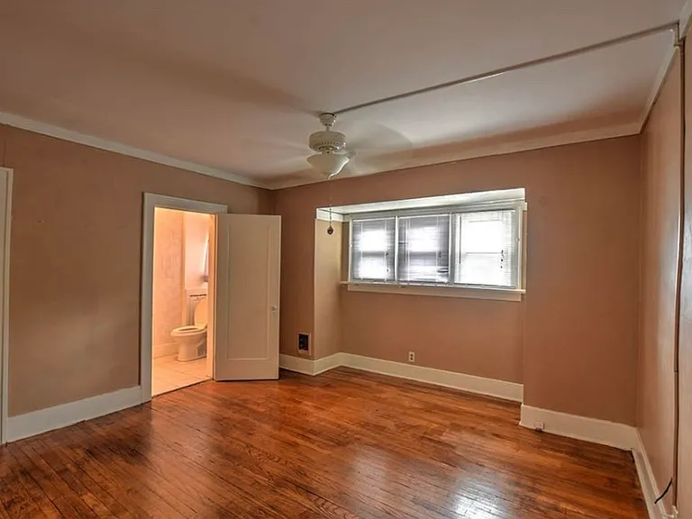 310 N Pine St #5 — Photo 5