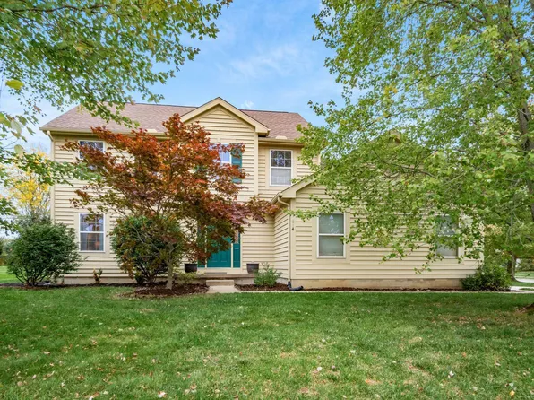 614 Village Park Dr, Powell, OH 43065