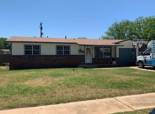 317 52nd St, Lubbock, TX 79404
