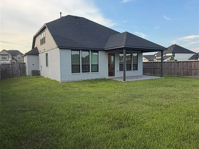 25302 Rothesay Ln — Photo 24