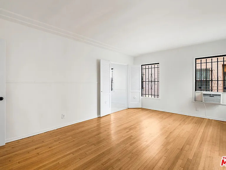 326 N Sierra Bonita Ave — Photo 3