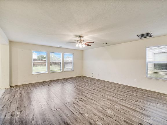 4th image of 20718 Tayman Oaks Dr