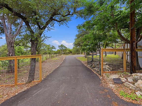 4th image of 833 CANYON OAKS DR