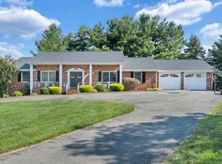 2 Pinehurst Dr, Daleville, VA 24083