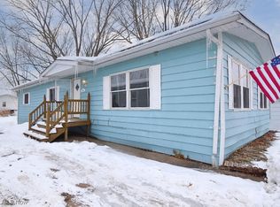 11062 Leader Rd, Chardon, OH 44024