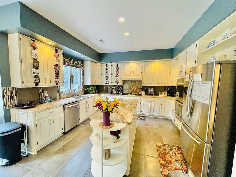 1474 Freeman Dr — Photo 12
