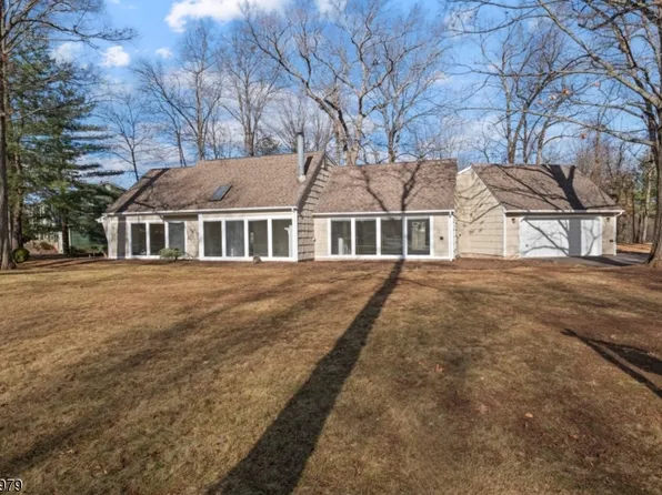 35 Crown Rd, Franklin Twp., NJ 08873