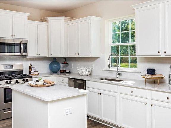 2nd image of 180 Belfort Pl