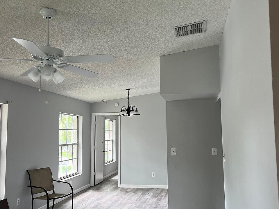1st image of 3020 Bonaventure Cir APT 202