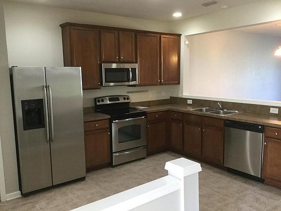 3rd image of 13436 English Peak Ct