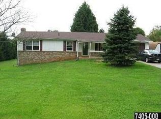 2196 Keeney Rd, Spring Grove, PA 17362