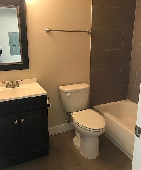 209 E Preston St — Photo 8