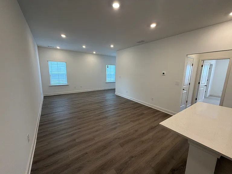 109 Prospect Ave — Photo 17