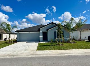 17700 Paradiso Way, North Fort Myers, FL 33917
