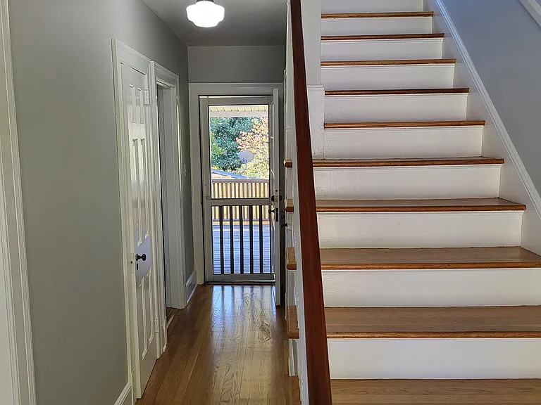 121 Kenilworth Ave — Photo 13