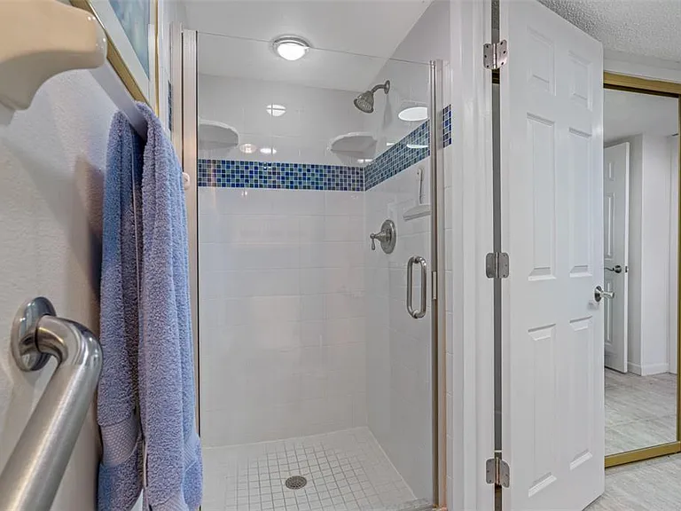 19111 Vista Bay Dr #612 — Photo 12