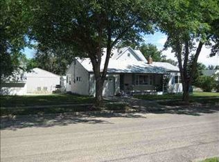 17 13th Ave SE, Minot, ND 58701