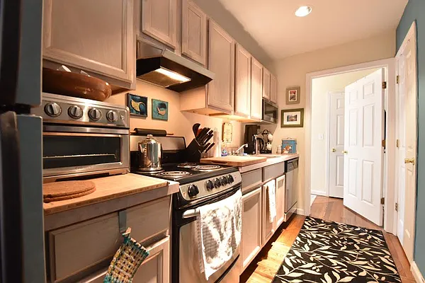 Rented by (Legacy) NY Quality Living Uptown | media 4