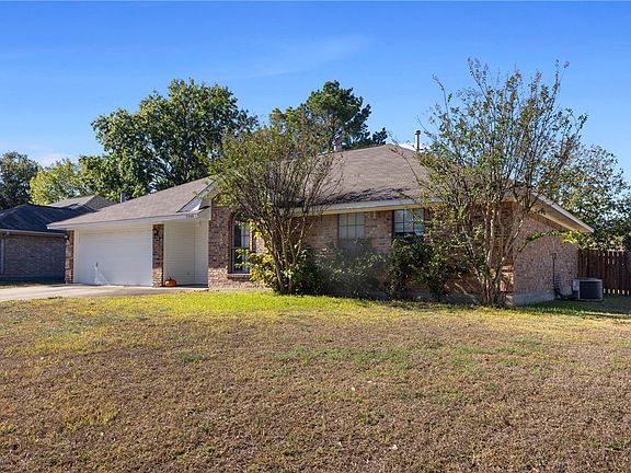 3rd image of 3200 Bahia Dr