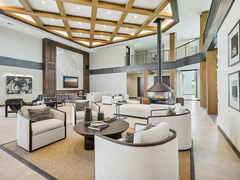 The Palo Apartments