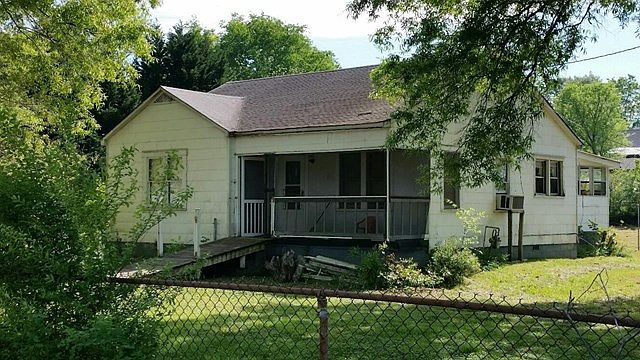 1st image of 240 Scoggins St