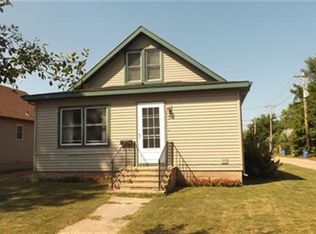 710 W 3rd St, Madison, MN 56256