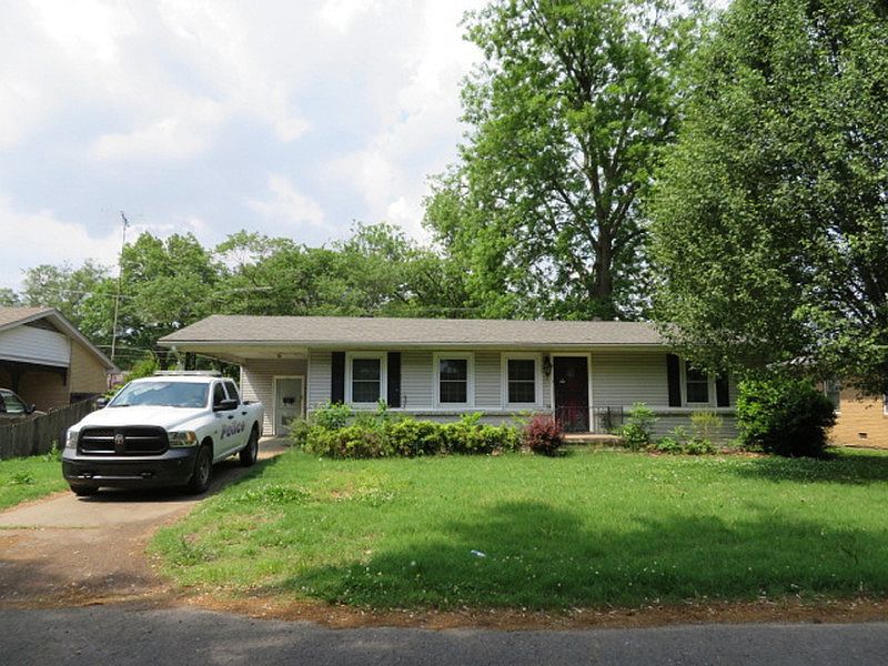 1st image of 704 W Ford Ave