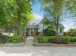 980 210th Pl, Pella, IA 50219