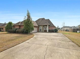 13084 E Coles Creek Loop, Hammond, LA 70403