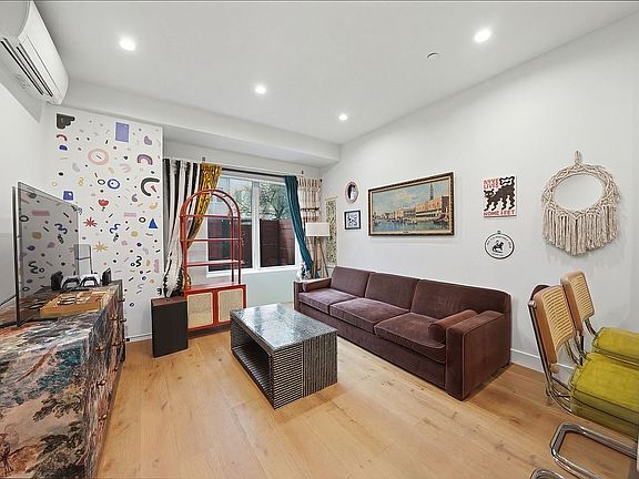 2nd image of 256 Winthrop St #1A