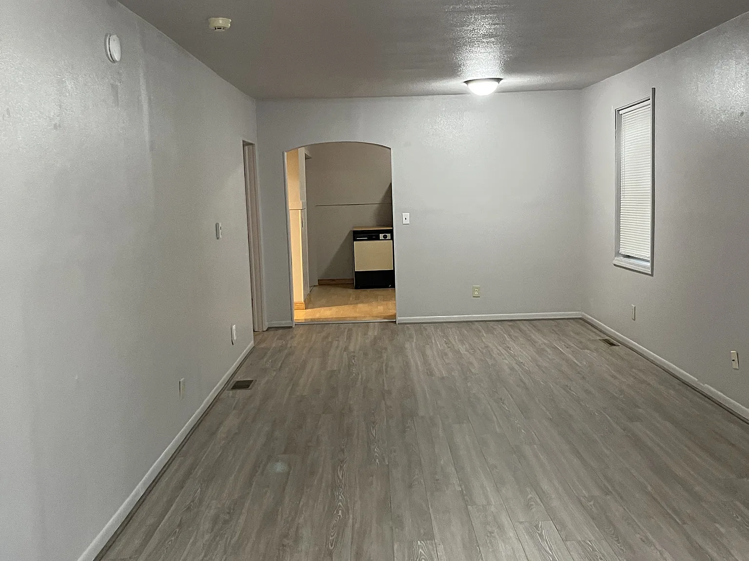 2 bed, 1.0 bath, 1000 sqft, $1,150 — Photo 4