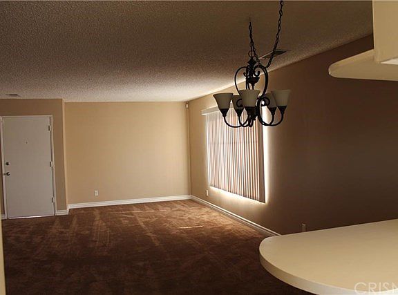 4th image of 925 Centinela Ave APT 9
