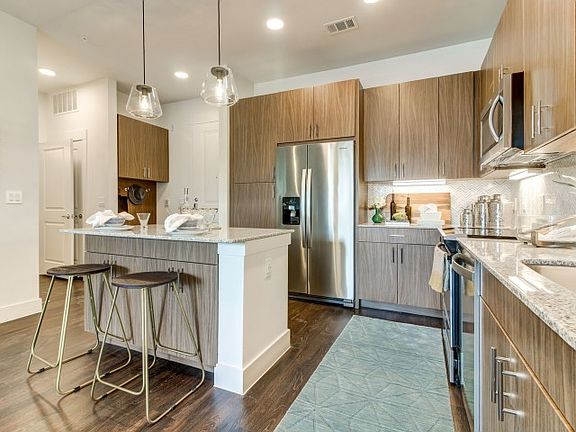 Luxury Apartments in Turtle Creek