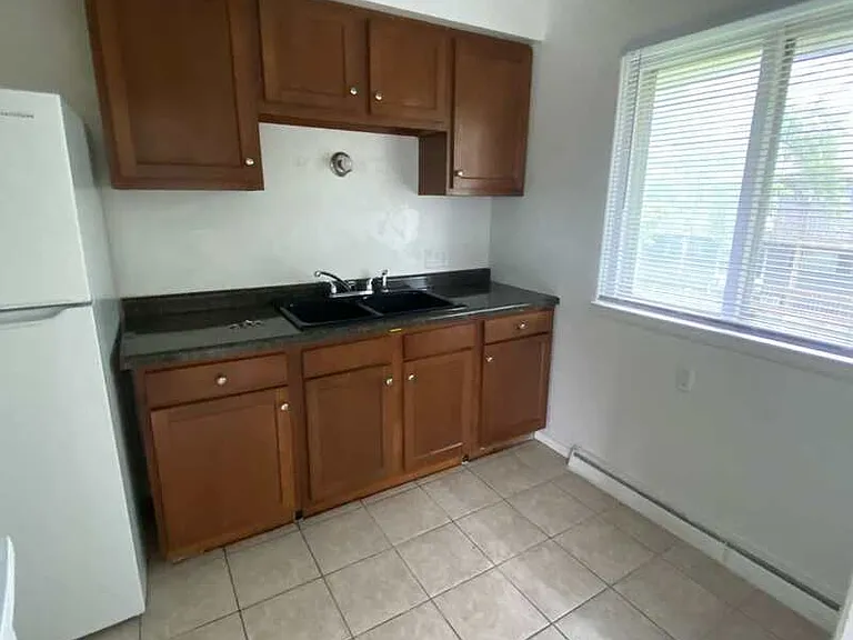 111 Andrew Ave #4 — Photo 7