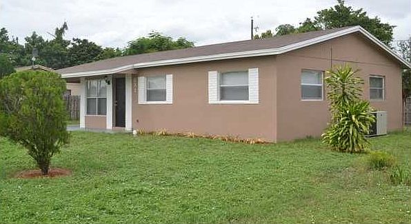 1st image of 831 NE 51st Ct