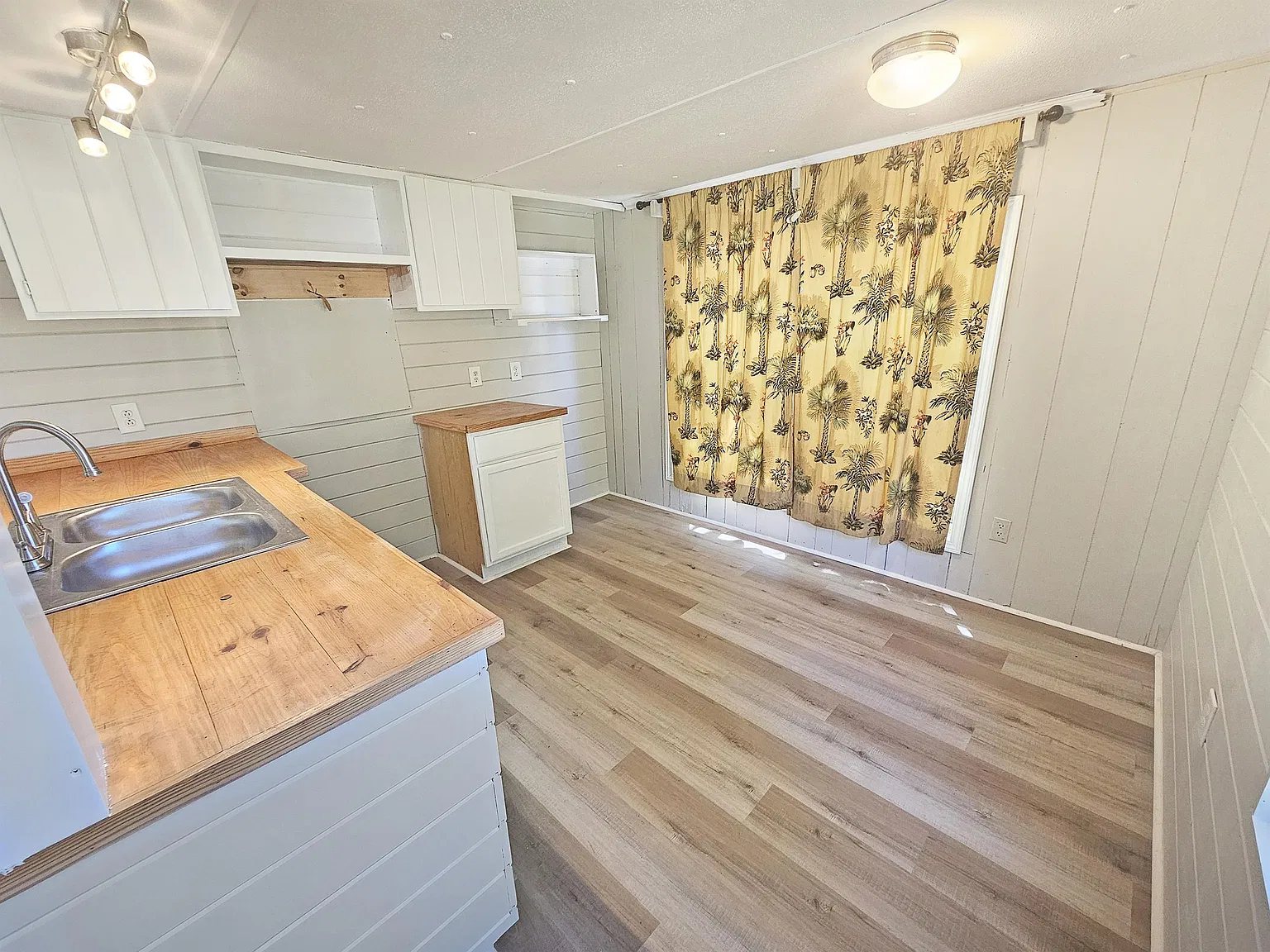 17 Eldorado Drive #30 - 1 — Photo 3