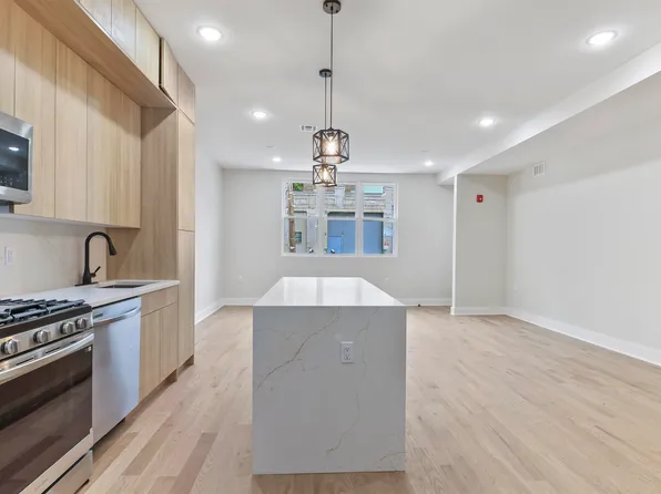 161 New York Avenue image 3 of 13