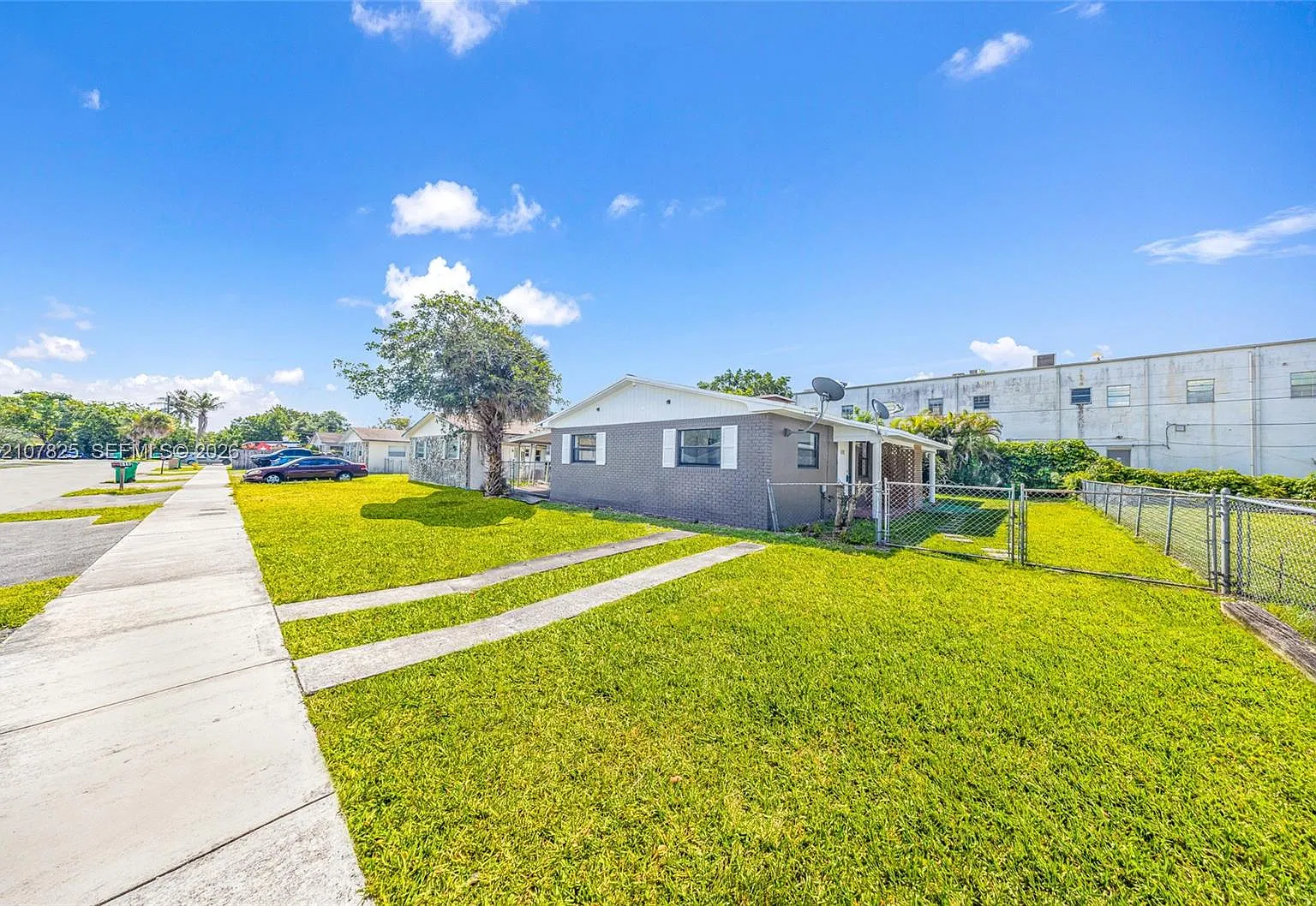 Davie Heights — Photo 3