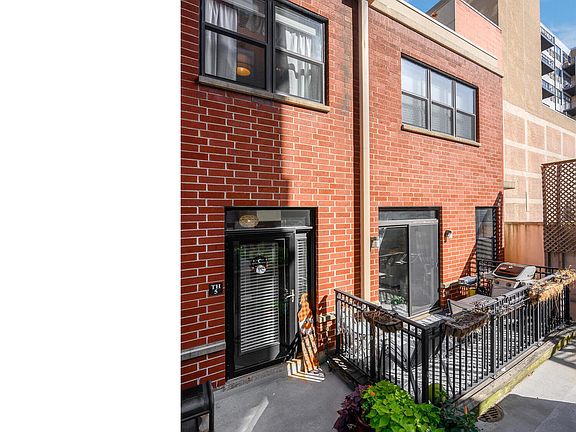2nd image of 1529 S State St #Townhouse 5