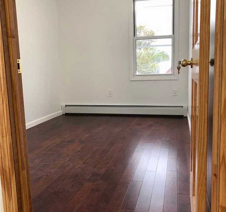 2nd image of 5936 162nd St
