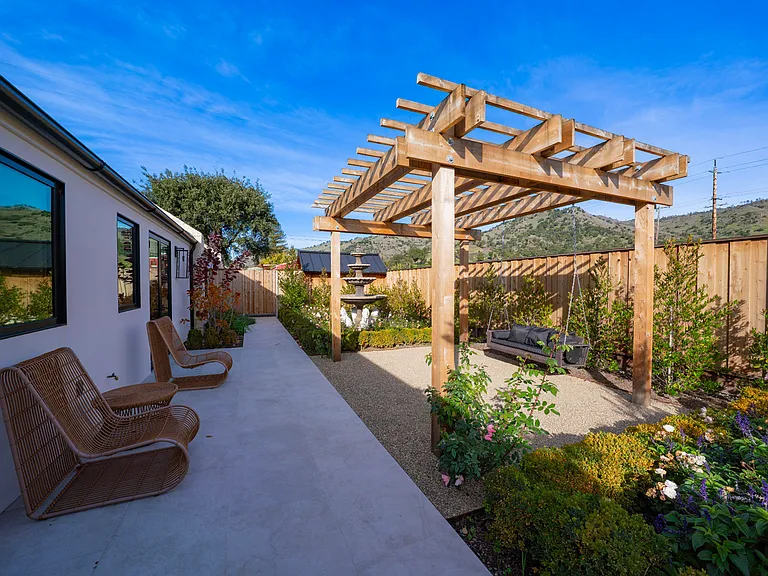 6161 Silverado Trl — Photo 69
