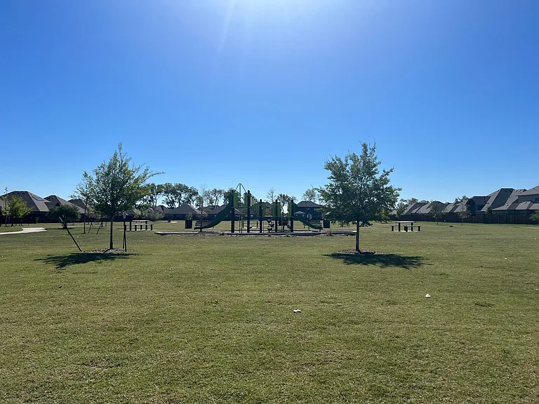 2817 Diamondback Dr — Photo 32