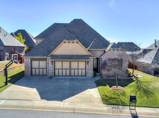 2724 Open Range Rd, Edmond, OK 73034