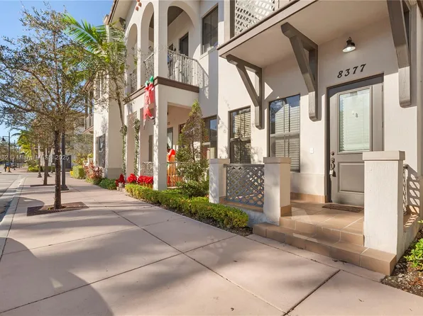 8377 NW 51st Ter, Doral, FL 33166