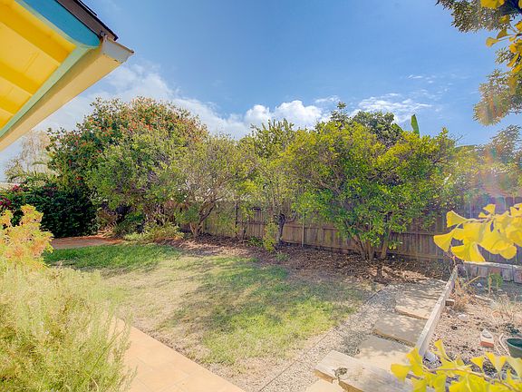 5th image of 212 Fir Tree Pl