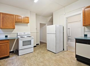 5921 NW Saint Helens Rd APT 3, Portland, OR 97210