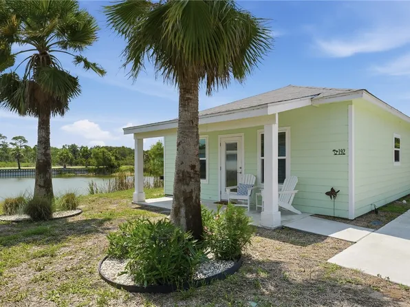 192 Oasis Cir, Rockport, TX 78382