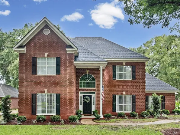 621 Charles V St, Satsuma, AL 36572