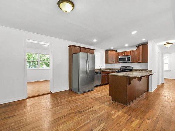 5th image of 2054 Cogar Dr